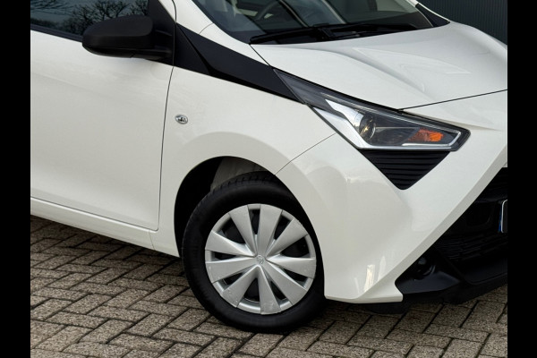 Toyota Aygo 1.0 VVT-i x * 5 deurs * Start/stop * Cruise *