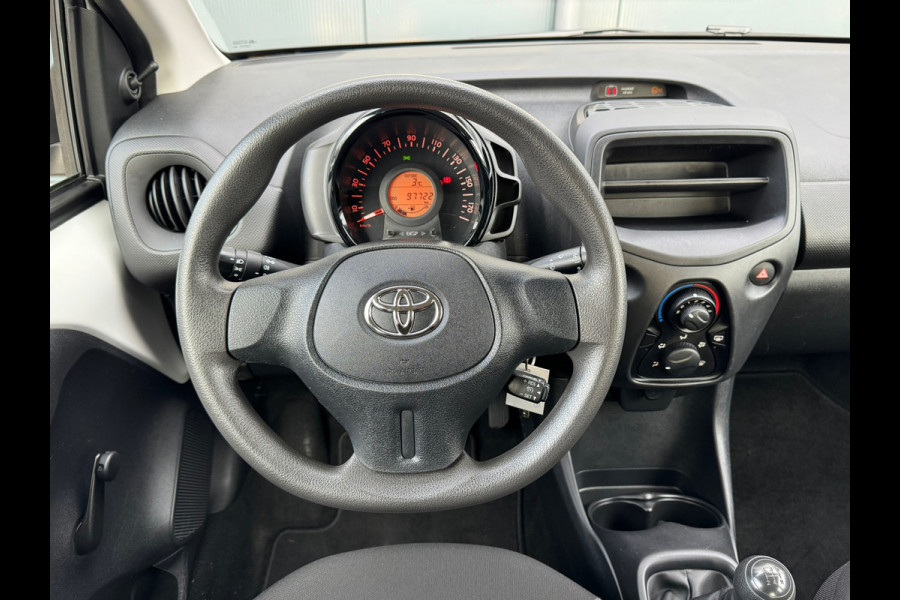 Toyota Aygo 1.0 VVT-i x * 5 deurs * Start/stop * Cruise *