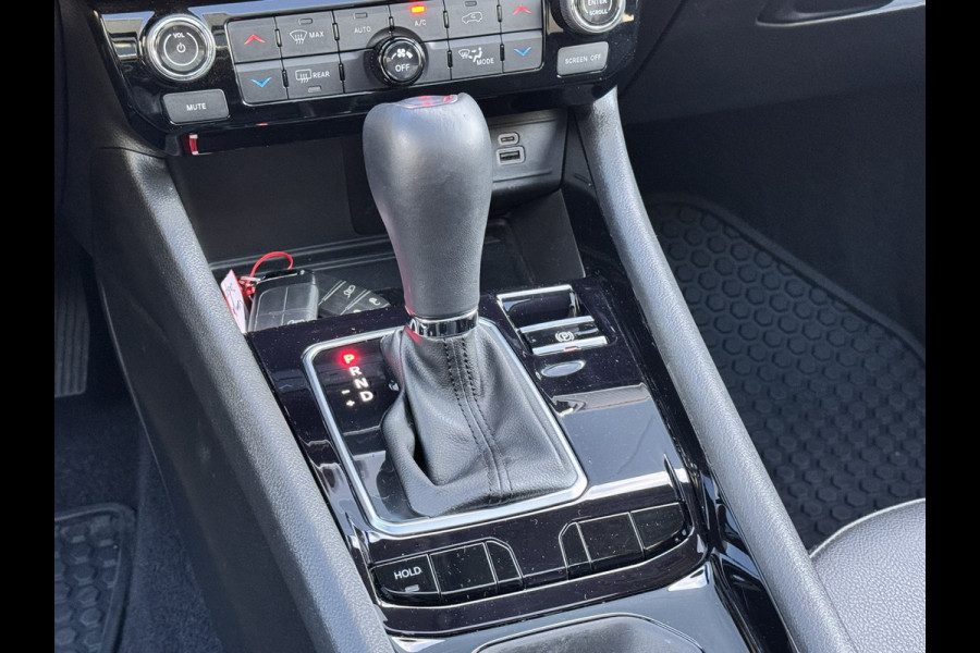 Jeep Compass 1.5T e-Hybrid High Altitude | Winterpack | Parking Pack | Panorama met kantel/schuif