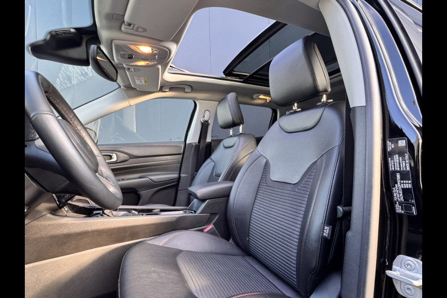 Jeep Compass 1.5T e-Hybrid High Altitude | Winterpack | Parking Pack | Panorama met kantel/schuif