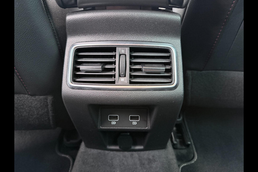 Renault Mégane Estate 1.6 E-Tech Plug-In Hybrid 160 R.S. Line | Camera | PDC | Keyless | Cruise Control | 17' LMV