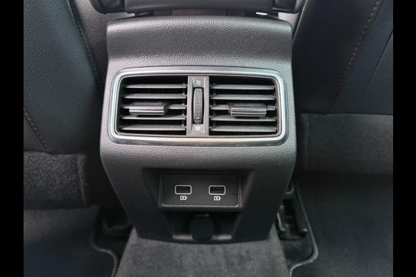 Renault Mégane Estate 1.6 E-Tech Plug-In Hybrid 160 R.S. Line | Camera | PDC | Keyless | Cruise Control | 17' LMV