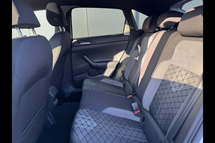 Volkswagen Taigo 1.0 TSI Automaat R-Line * Panorama * Virtual Cockpit * 18 Inch Velgen *