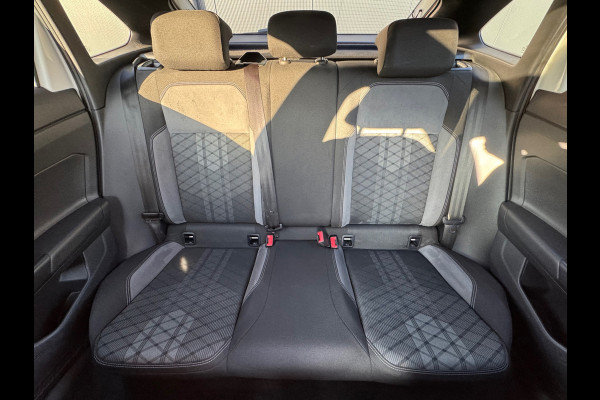 Volkswagen Taigo 1.0 TSI Automaat R-Line * Panorama * Virtual Cockpit * 18 Inch Velgen *