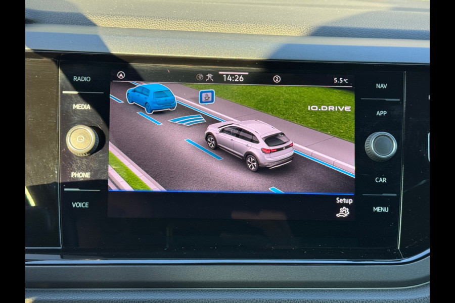 Volkswagen Taigo 1.0 TSI Automaat R-Line * Panorama * Virtual Cockpit * 18 Inch Velgen *