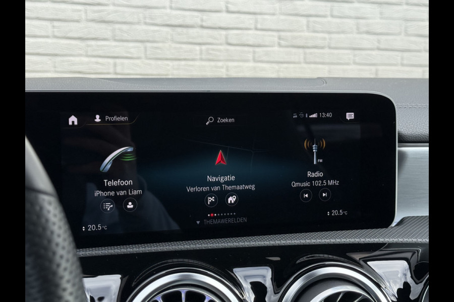 Mercedes-Benz A-Klasse 200 Business Solution AMG | Pano | Ambient Light | LED | CarPlay | 19 inch