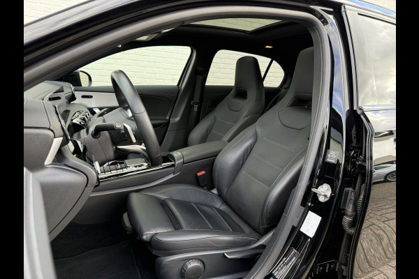 Mercedes-Benz A-Klasse 200 Business Solution AMG | Pano | Ambient Light | LED | CarPlay | 19 inch