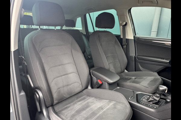 Volkswagen Tiguan 1.4 TSI Automaat R-Line * Led Plus * Camera * Stoelverwarming * Adaptieve Cruise Control *