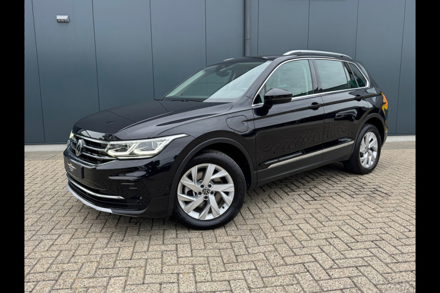 Volkswagen Tiguan 1.4 TSI eHybrid Elegance * Trekhaak * Stoelverwarming * Camera * Keyless *