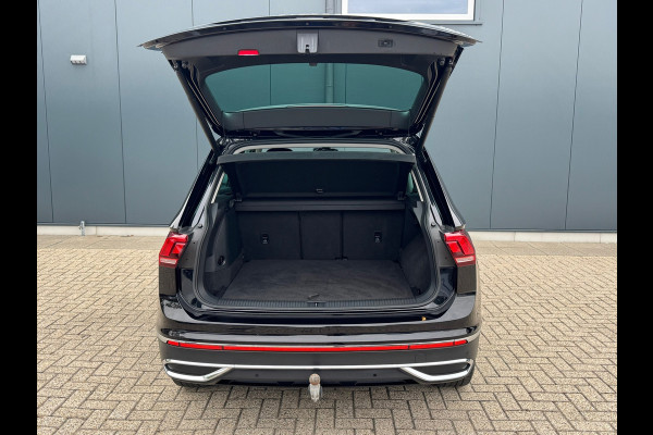 Volkswagen Tiguan 1.4 TSI eHybrid Elegance * Trekhaak * Stoelverwarming * Camera * Keyless *