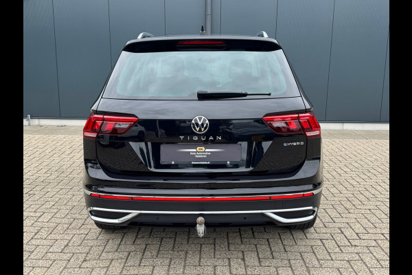 Volkswagen Tiguan 1.4 TSI eHybrid Elegance * Trekhaak * Stoelverwarming * Camera * Keyless *