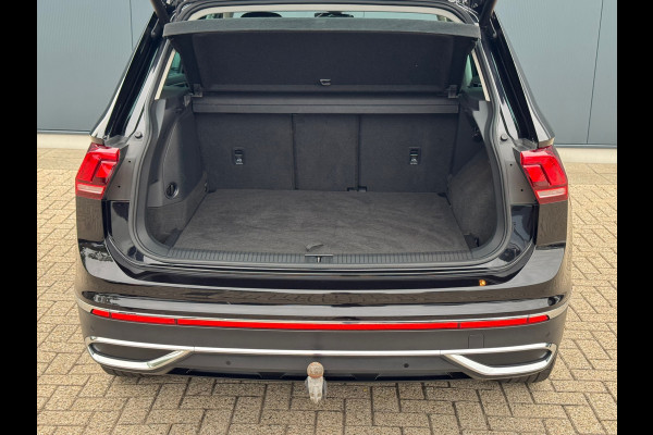 Volkswagen Tiguan 1.4 TSI eHybrid Elegance * Trekhaak * Stoelverwarming * Camera * Keyless *