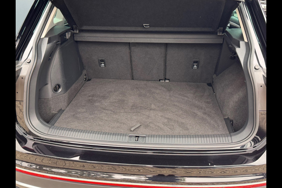 Volkswagen Tiguan 1.4 TSI eHybrid Elegance * Trekhaak * Stoelverwarming * Camera * Keyless *