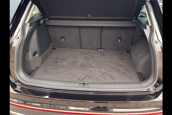 Volkswagen Tiguan 1.4 TSI eHybrid Elegance * Trekhaak * Stoelverwarming * Camera * Keyless *