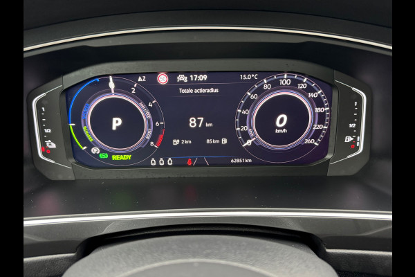 Volkswagen Tiguan 1.4 TSI eHybrid Elegance * Trekhaak * Stoelverwarming * Camera * Keyless *