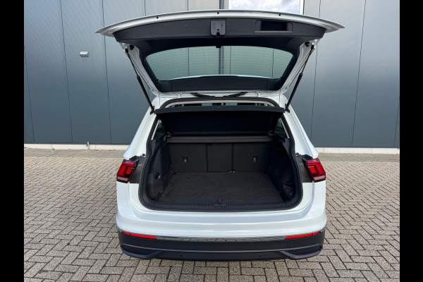 Volkswagen Tiguan 1.4 TSI eHybrid Life * Navigatie * Stoelverwarming * Virtual Cockpit * Adaptieve Cruise Control *