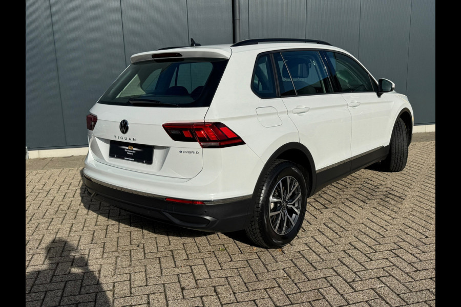 Volkswagen Tiguan 1.4 TSI eHybrid Life * Navigatie * Stoelverwarming * Virtual Cockpit * Adaptieve Cruise Control *