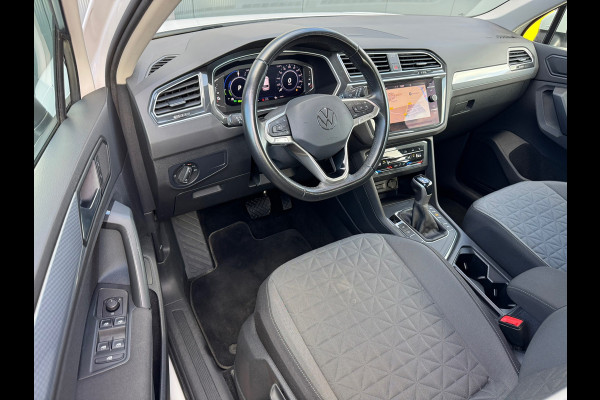 Volkswagen Tiguan 1.4 TSI eHybrid Life * Navigatie * Stoelverwarming * Virtual Cockpit * Adaptieve Cruise Control *