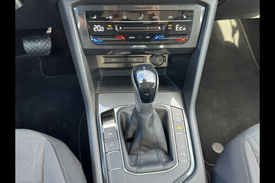 Volkswagen Tiguan 1.4 TSI eHybrid Life * Navigatie * Stoelverwarming * Virtual Cockpit * Adaptieve Cruise Control *