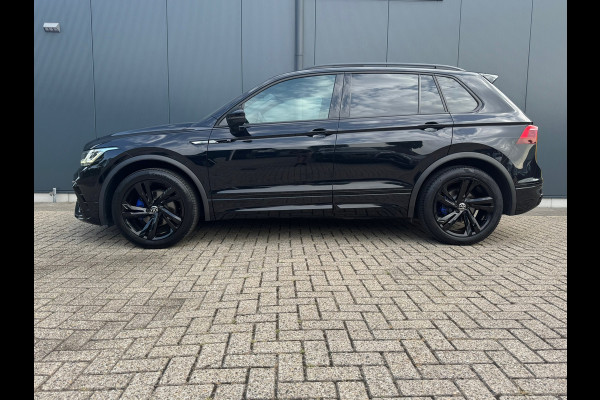 Volkswagen Tiguan 1.5 TSI R-Line Blackstyle * Panorama * Stoelverwarming * Keyless *