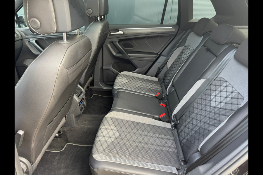 Volkswagen Tiguan 1.5 TSI R-Line Blackstyle * Panorama * Stoelverwarming * Keyless *