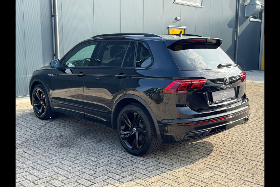 Volkswagen Tiguan 1.5 TSI R-Line Blackstyle * Panorama * Stoelverwarming * Keyless *