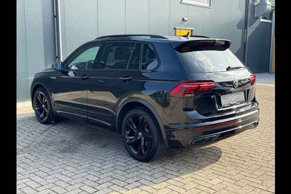 Volkswagen Tiguan 1.5 TSI R-Line Blackstyle * Panorama * Stoelverwarming * Keyless *