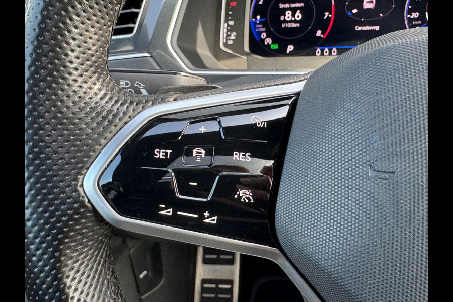 Volkswagen Tiguan 1.5 TSI R-Line Blackstyle * Panorama * Stoelverwarming * Keyless *