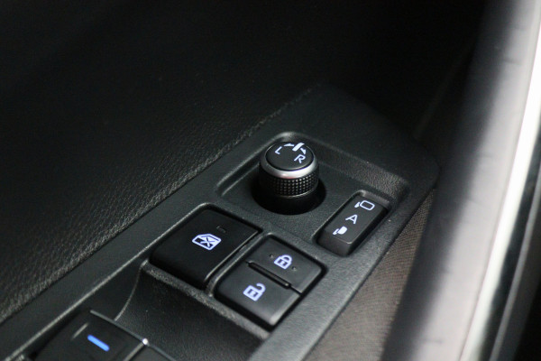 Toyota Corolla 1.8 Hybrid Business Plus ACC, Keyless, Camera, Apple Carplay, Stoel-/Stuuverw., 17"