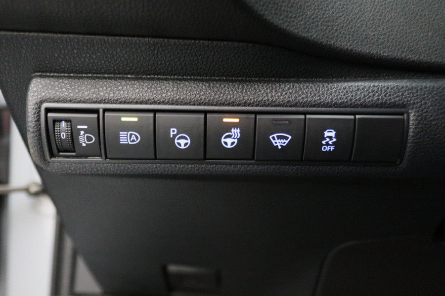 Toyota Corolla 1.8 Hybrid Business Plus ACC, Keyless, Camera, Apple Carplay, Stoel-/Stuuverw., 17"