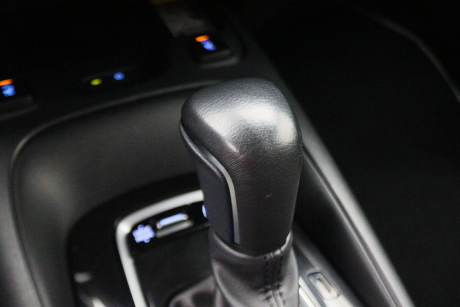 Toyota Corolla 1.8 Hybrid Business Plus ACC, Keyless, Camera, Apple Carplay, Stoel-/Stuuverw., 17"