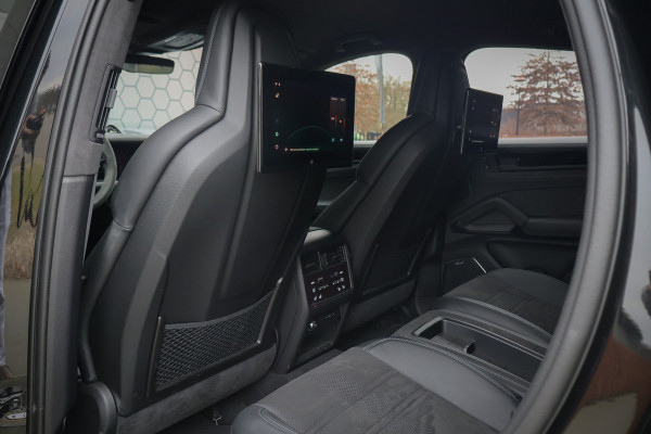 Porsche Cayenne Coupé Turbo E-Hybrid met GT Pakket | KERAMISCH | 360 CAMERA | STOELVERWARMING | STUURVERWARMING | CARBON IN & EXTERIEUR | SUEDE HEMEL