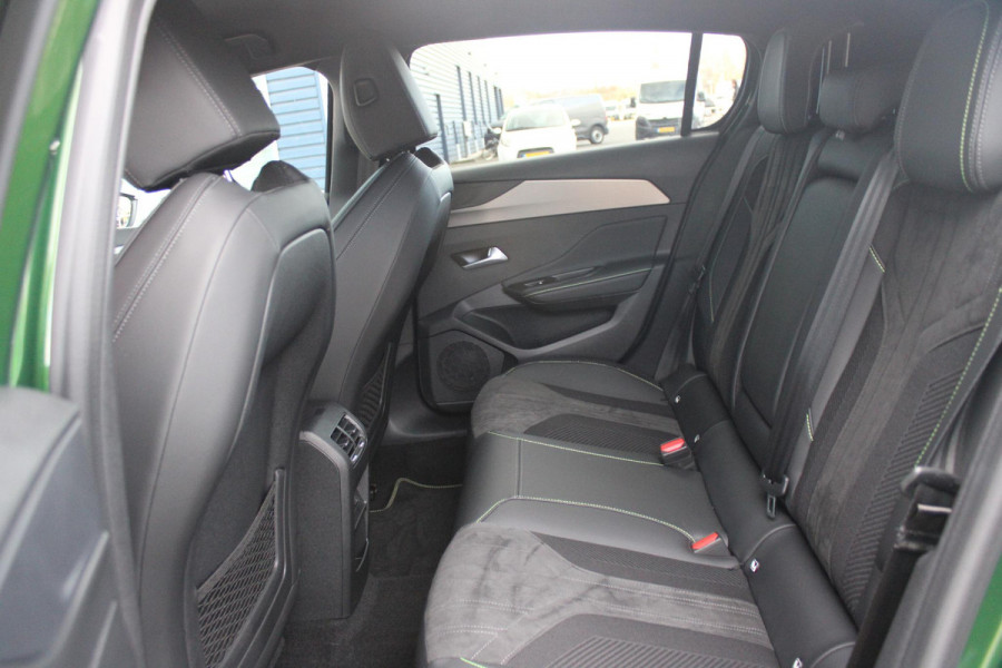 Peugeot 308 1.6 Plug-in Hybrid 225PK GT | ELEKTRISCH BEDIENBARE BESTUURDERSSTOEL MET GEHEUGENFUNCTIE | VOORSTOELEN MET VERWARMING EN MASSAGE FUNCTIE | 360° CAMERA | PARKEERSENSOREN VOOR + ACHTER | NAVIGATIE | DRAADLOZE APPLE CARPLAY/ANDROID AUTO | DAB+ RADIO | DODEHOEK DETECTIE | ADAPTIVE CRUISE CONTROL | KEYLESS ENTRY/START | 18" LICHTEMETALEN VELGEN |