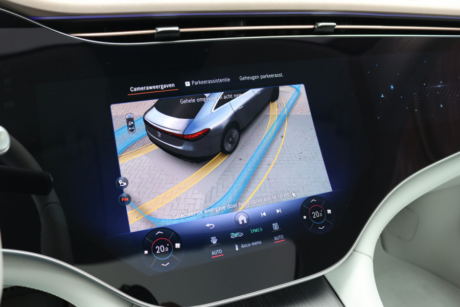 Mercedes-Benz EQS 450+ AMG Line 118 kWh | Facelift | Hyperscreen | Airmatic | Achterasbesturing | Distronic+ | HUD | Verwarmd Stuurwiel | Massage | Stoelventilatie | Digital Light | Panoramadak | Trekhaak |