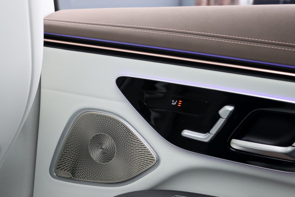 Mercedes-Benz EQS 450+ AMG Line 118 kWh | Facelift | Hyperscreen | Airmatic | Achterasbesturing | Distronic+ | HUD | Verwarmd Stuurwiel | Massage | Stoelventilatie | Digital Light | Panoramadak | Trekhaak |