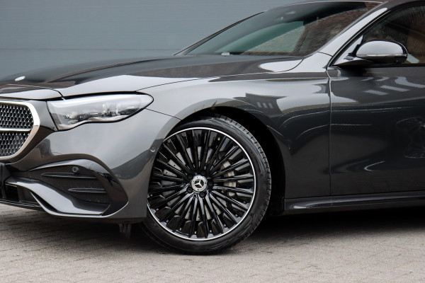 Mercedes-Benz E-Klasse 220 d AMG Line | Hyperscreen | Distronic | Memory | Burmester | Surround Camera | Keyless Go | Digital Light | Nightpakket | Dodehoekassistent |