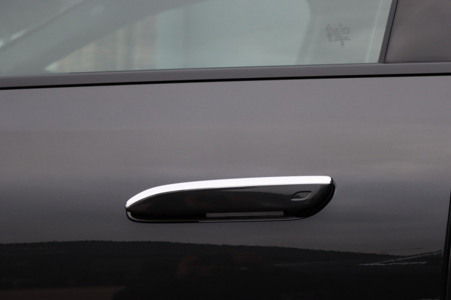 Mercedes-Benz E-Klasse 220 d AMG Line | Hyperscreen | Distronic | Memory | Burmester | Surround Camera | Keyless Go | Digital Light | Nightpakket | Dodehoekassistent |