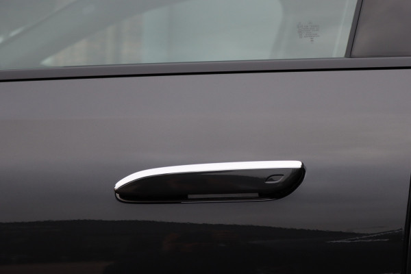 Mercedes-Benz E-Klasse 220 d AMG Line | Hyperscreen | Distronic | Memory | Burmester | Surround Camera | Keyless Go | Digital Light | Nightpakket | Dodehoekassistent |