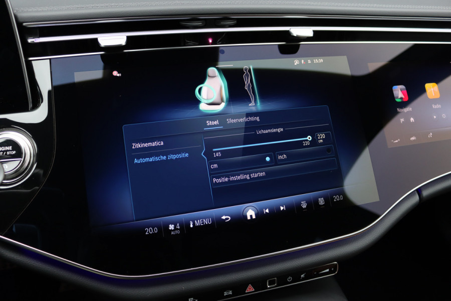 Mercedes-Benz E-Klasse 220 d AMG Line | Hyperscreen | Distronic | Memory | Burmester | Surround Camera | Keyless Go | Digital Light | Nightpakket | Dodehoekassistent |