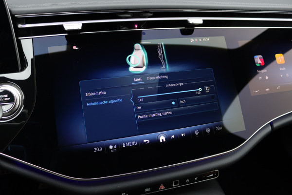 Mercedes-Benz E-Klasse 220 d AMG Line | Hyperscreen | Distronic | Memory | Burmester | Surround Camera | Keyless Go | Digital Light | Nightpakket | Dodehoekassistent |