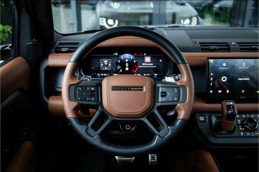 Land Rover Defender 110 4.4 P635 Octa - Petra Copper | BTW | Panorama | Meridian | Luchtvering | Trekhaak