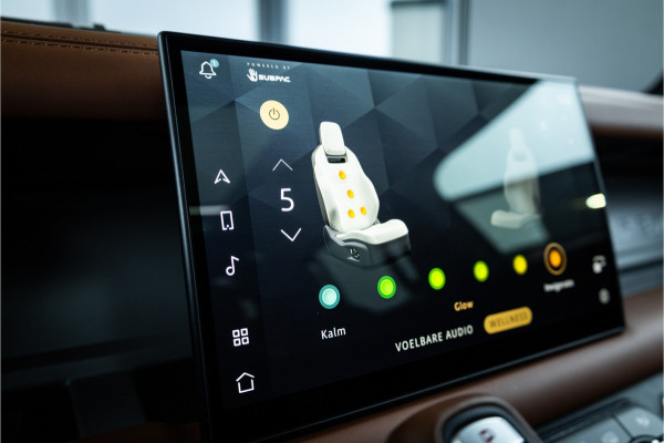 Land Rover Defender 110 4.4 P635 Octa - Petra Copper | BTW | Panorama | Meridian | Luchtvering | Trekhaak