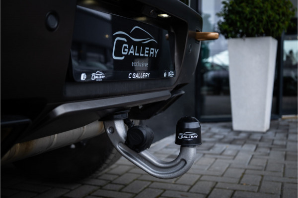 Land Rover Defender 110 4.4 P635 Octa - Petra Copper | BTW | Panorama | Meridian | Luchtvering | Trekhaak