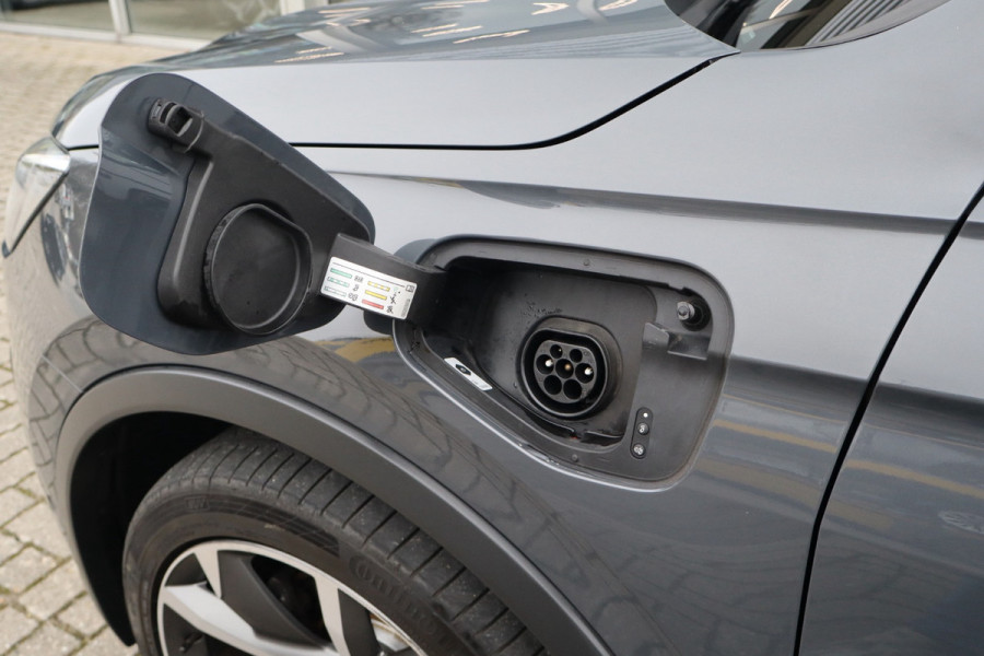 Seat Tarraco 1.4 TSI e-Hybrid PHEV FR 245Pk / Business Intense / Navi / ACC / Panoramadak / 360 Camera / Side Assist / Trekhaak.