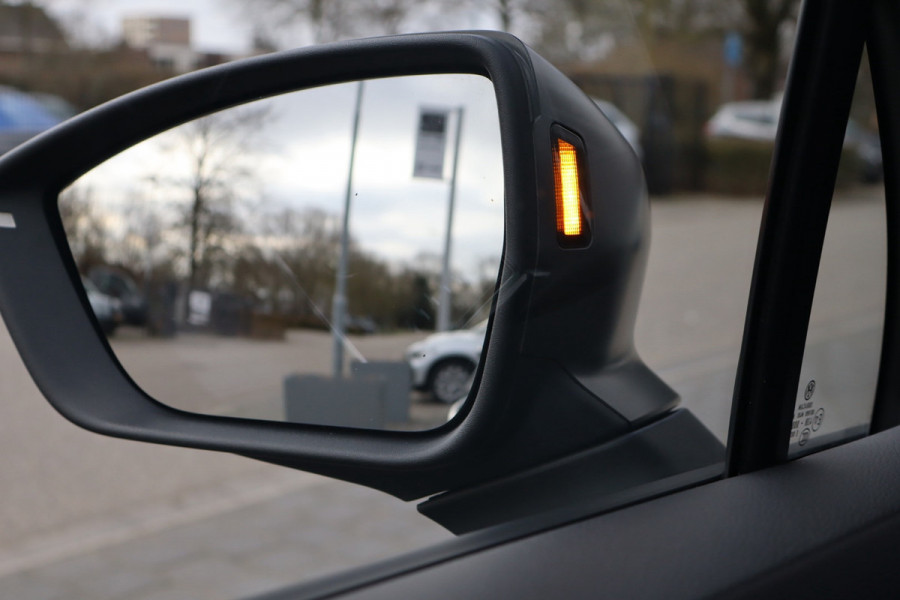 Seat Tarraco 1.4 TSI e-Hybrid PHEV FR 245Pk / Business Intense / Navi / ACC / Panoramadak / 360 Camera / Side Assist / Trekhaak.