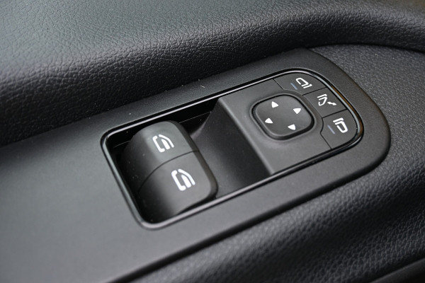 Mercedes-Benz Sprinter 316 CDI L2 Dubbele cabine Open laadbak 3500 kg Trekhaak, Standkachel, MBUX, Brake assyst