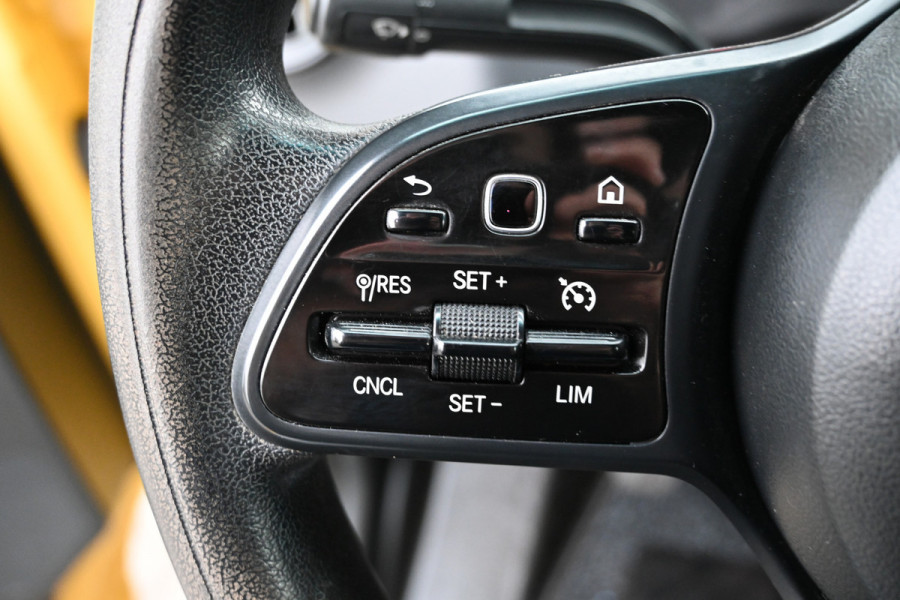 Mercedes-Benz Sprinter 316 CDI L2 Dubbele cabine Open laadbak 3500 kg Trekhaak, Standkachel, MBUX, Brake assyst