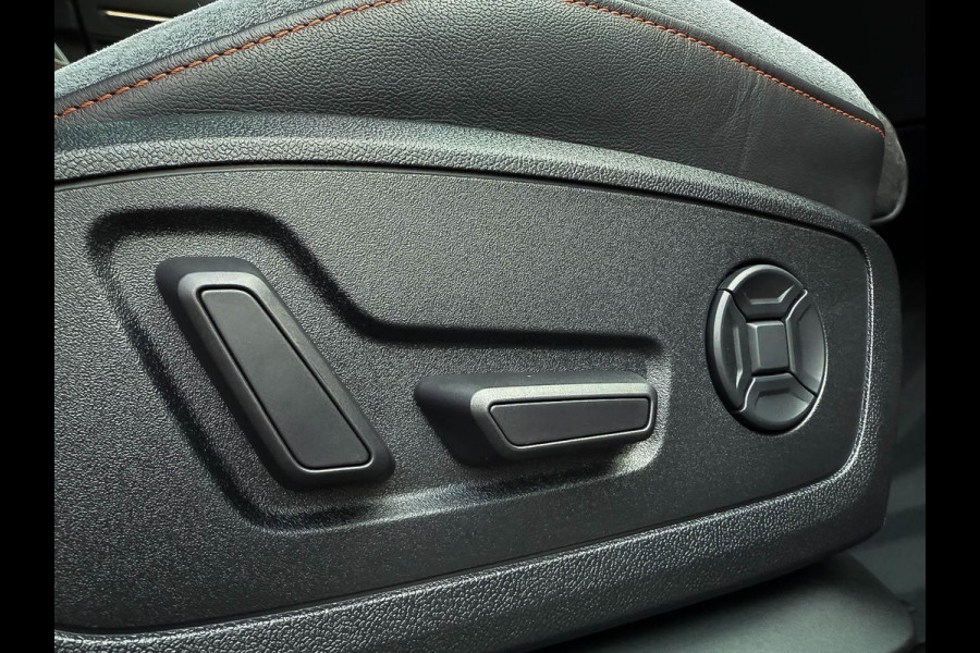 Audi Q3 45TFSI e 245pk S-Tronic Competition Edition One S-Line 1e Eig! Audi Exclusive|Pano|B&O|Magnetic|Leder|360°|Ambiance|Matrix