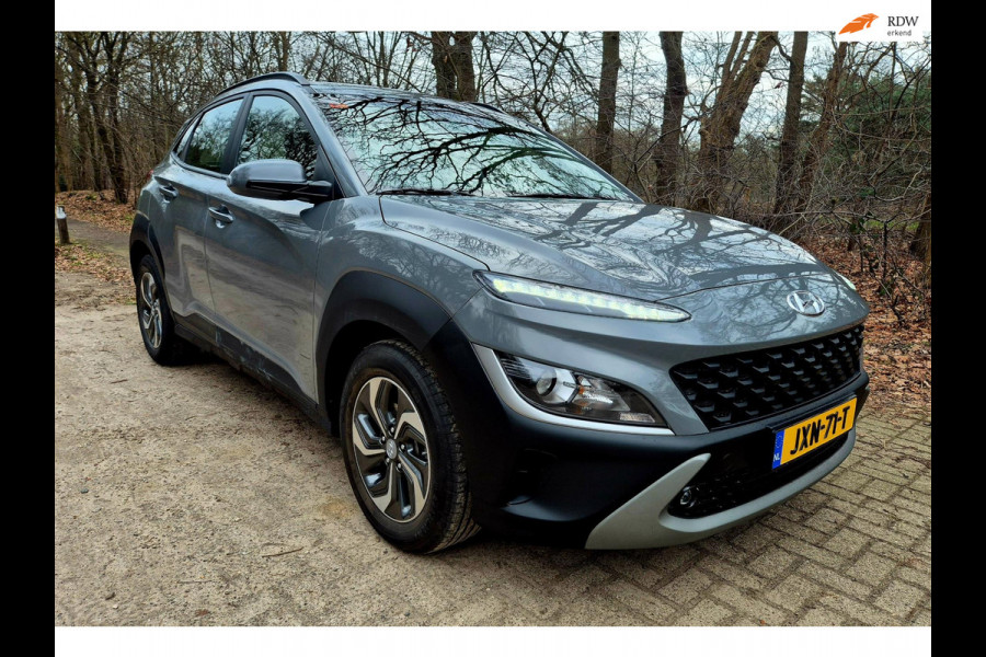 Hyundai Kona 1.6 GDI HEV Comfort . Camera . Apple carplay