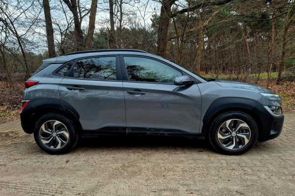 Hyundai Kona 1.6 GDI HEV Comfort . Camera . Apple carplay